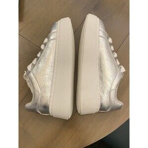 Dirty Laundry Record Metallic Platform  Womens Silver Sneakers Size 9.5